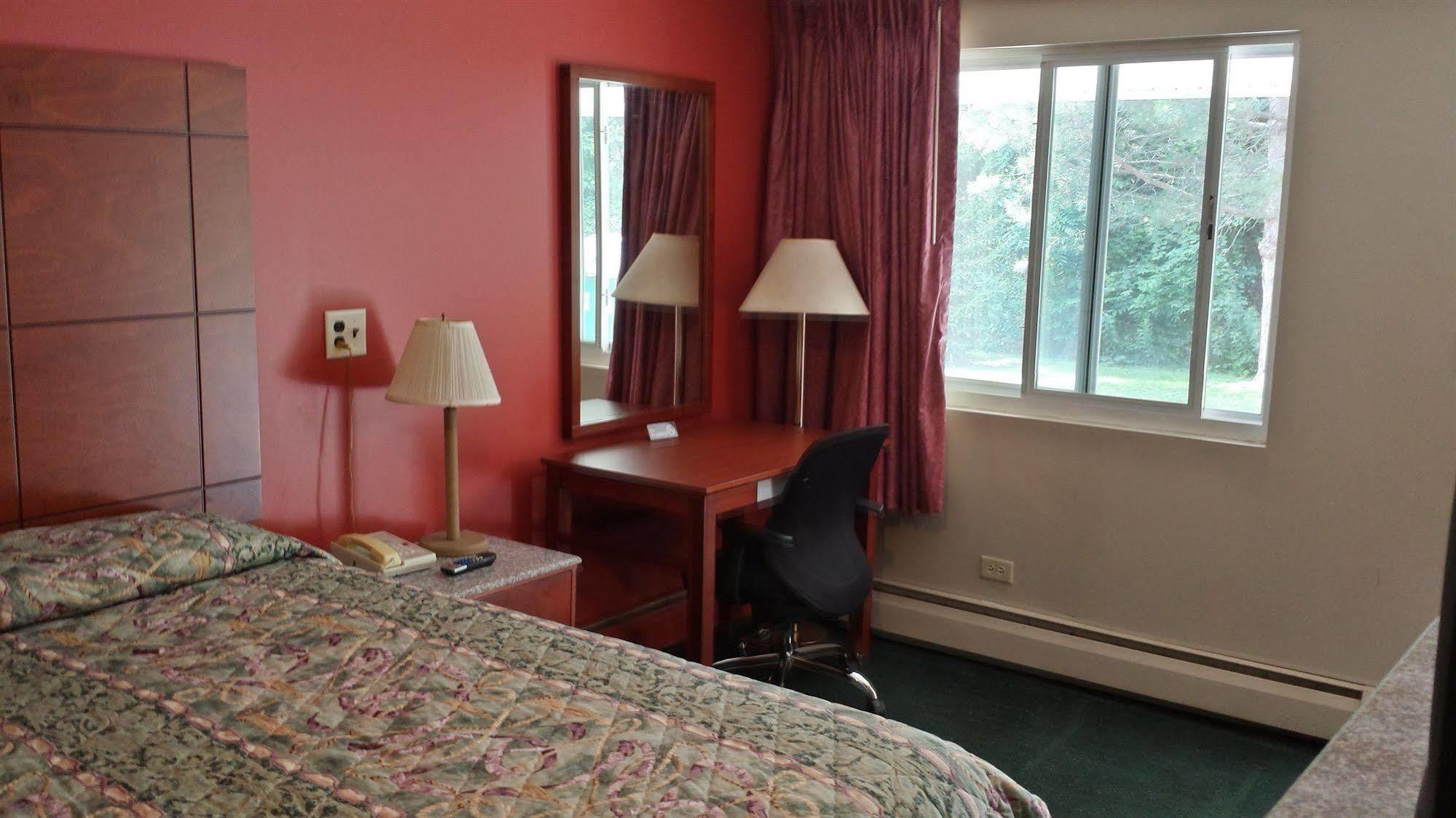 Budget Inn Fairport Esterno foto